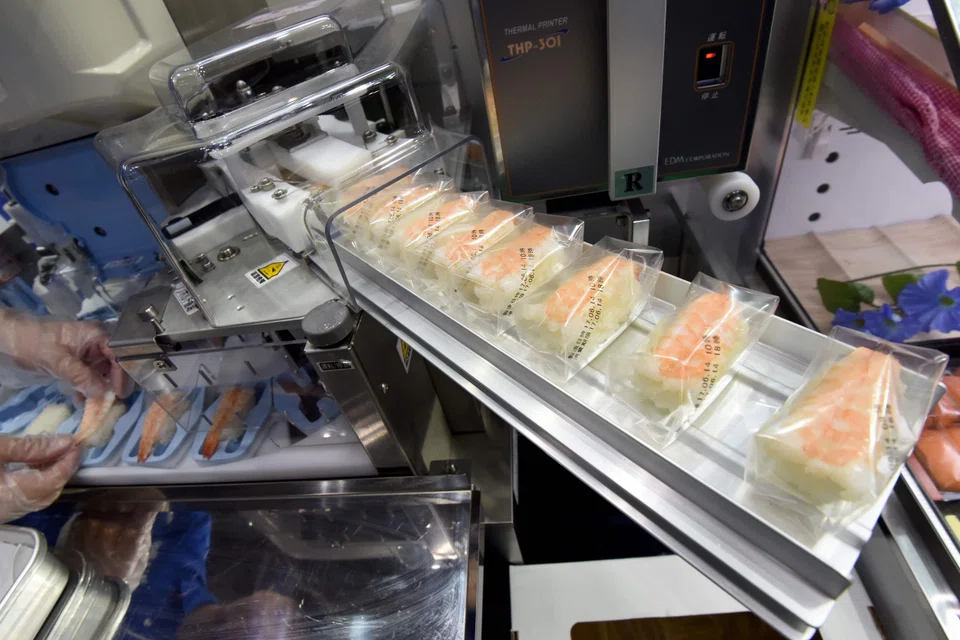 Japan's core machinery orders rose 7.1 per cent in March from the previous month, government data showed on Thursday.