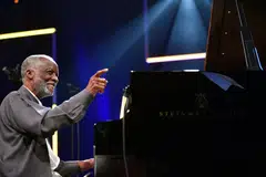 Jamal released about 80 albums, won myriad awards over the course of his career, including France’s prestigious Ordre des Arts and des Lettres in 2007 and a Grammy Lifetime Achievement Award in 2017. 