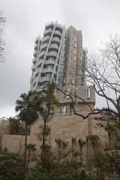 The fifth-floor apartment, spanning 5,154 square feet, includes five bedrooms and two parking spaces. It fetched a price that was 39 per cent lower than the previously reported valuation of HK$680 million (S$119.1 million).