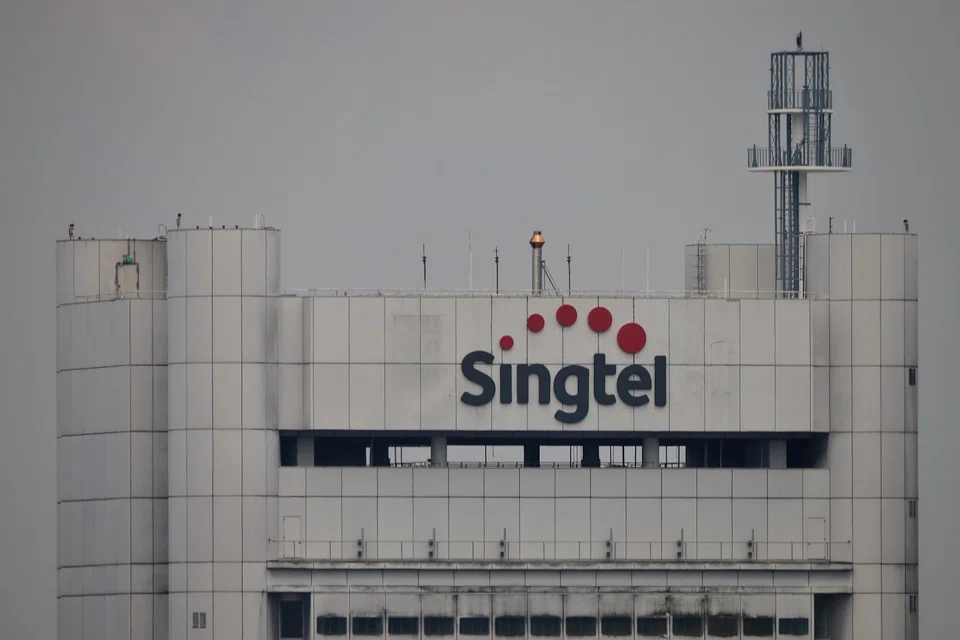 Singtel's net profit for the third quarter falls  12.5 per cent to S$465 million due to a higher net exceptional loss.