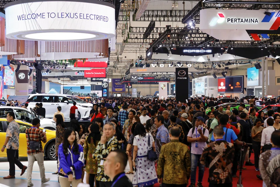 “The relaxation on the local content requirement is to attract the investors,” industry minister Agus Gumiwang Kartasasmita told reporters on the sidelines of the Jakarta auto show.