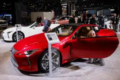 Global sales of hybrids grew 25.8 per cent year-on-year to 261,147 units, accounting for just under a third of the total number of vehicles sold worldwide last month.