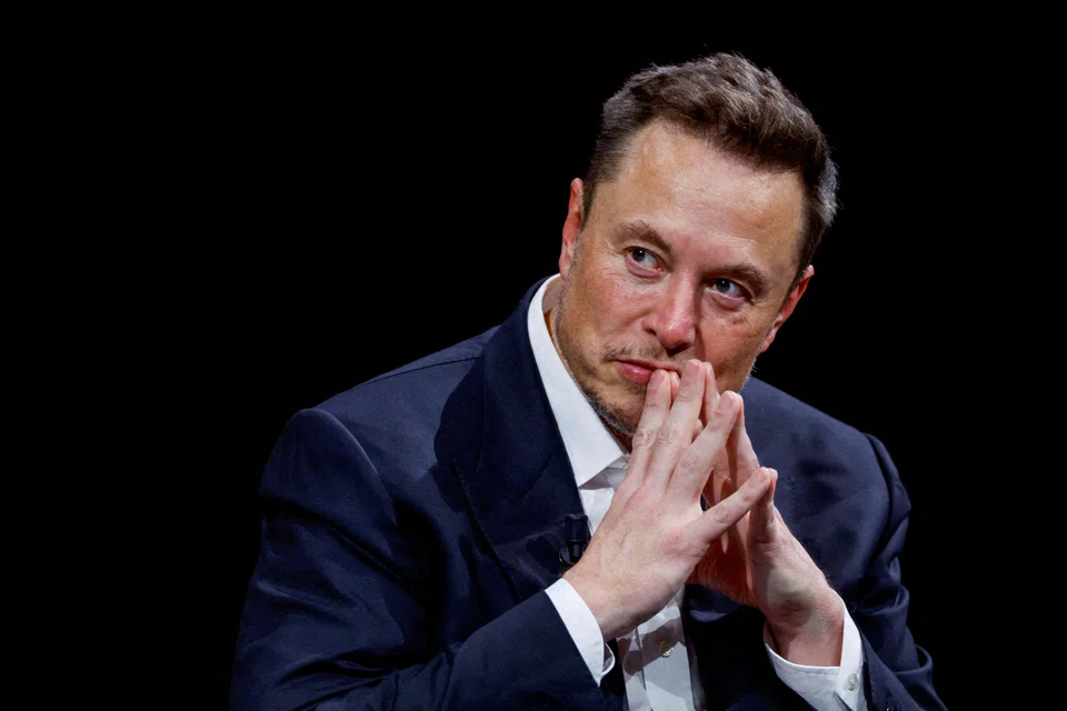 The investigation concerns whether Elon Musk broke federal securities laws in 2022 when he bought stock in Twitter.