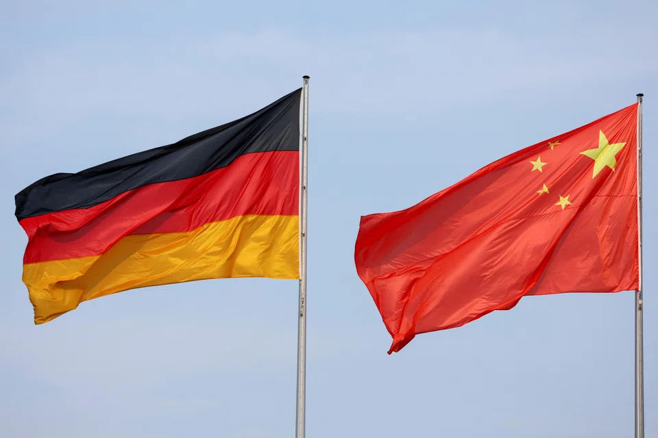 Companies can invest without government guarantees, meaning real changes in levels of German FDI in China may have fallen by less. 