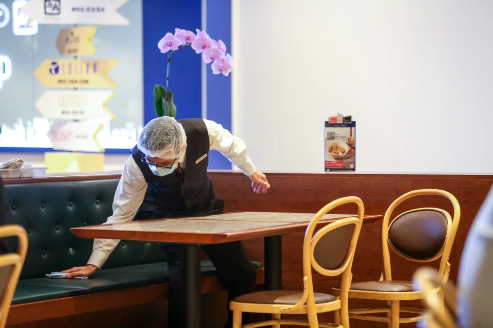 Some 5,200 of the roughly 6,400 workers employed in short-term Covid-19 roles as at April 2022 will be looking for new jobs.
