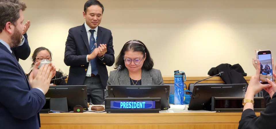 The Intergovernmental Conference on Biodiversity Beyond National Jurisdiction (BBNJ) congratulating its president, Ambassador Rena Lee, on the successful conclusion of the BBNJ treaty.