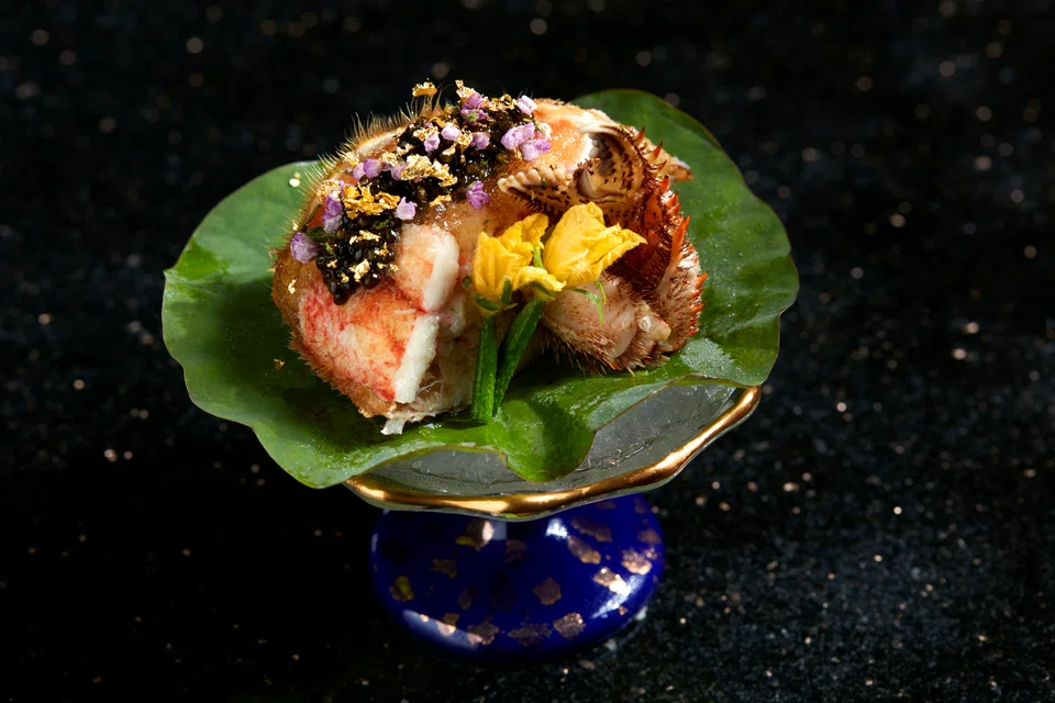 Kegani served with dashi jelly and Oscietra caviar.