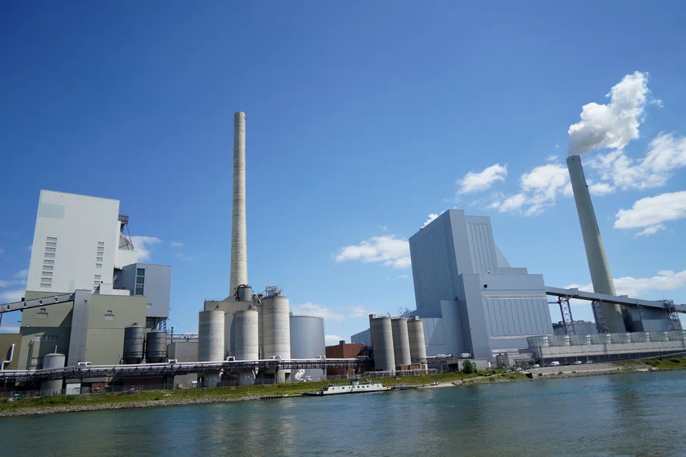 Germany will stop buying Russian coal on Aug 1 and Russian oil on Dec 31, its deputy finance minister Joerg Kukies said at a conference in Sydney.