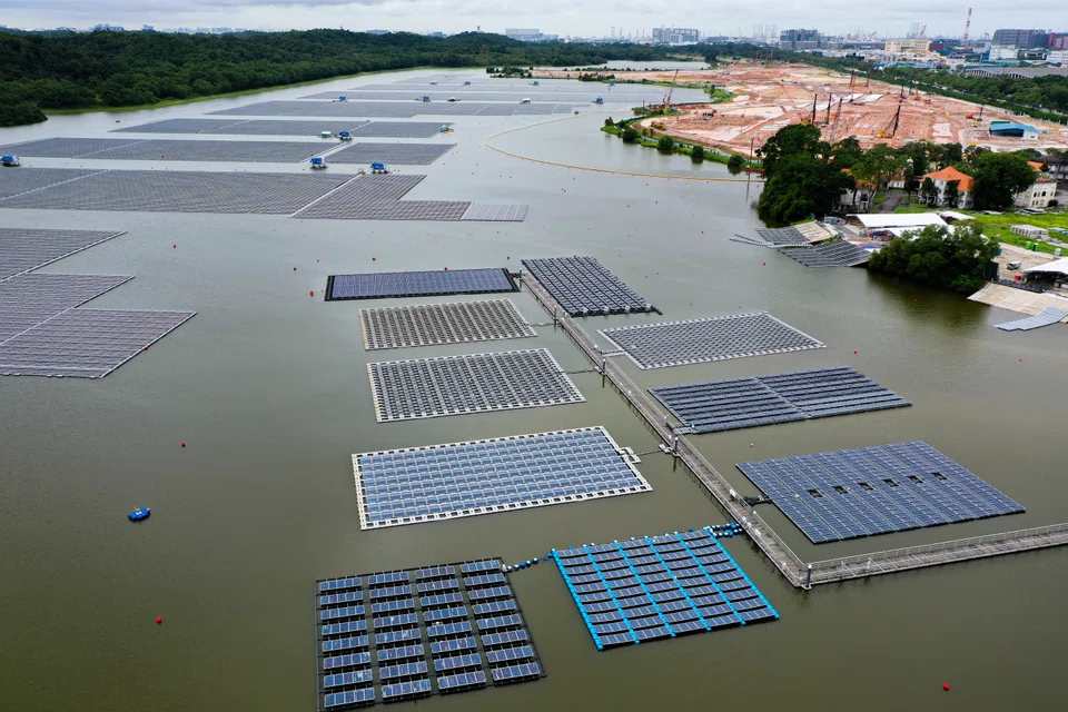 Inland floating photovoltaic system Sembcorp Tengeh Floating Solar Farm covers the equivalent of 45 football fields in Tengeh Reservoir.