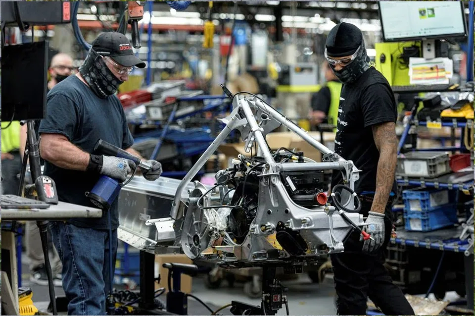 Production at auto plants rebounded 0.5 per cent in January after two straight monthly declines. 
