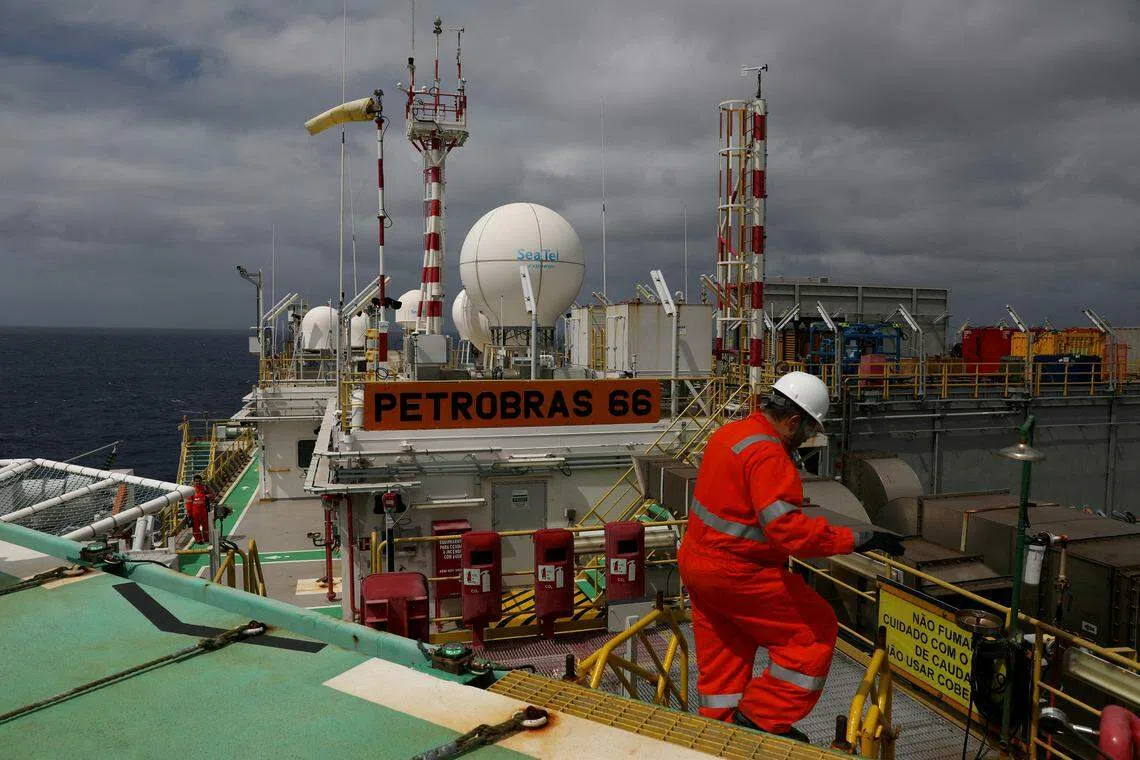 The new appetite for mergers and acquisitions does not mean the company will go on an issuance spree to finance acquisitions or boost investments, according to Petrobras' chief financial officer.