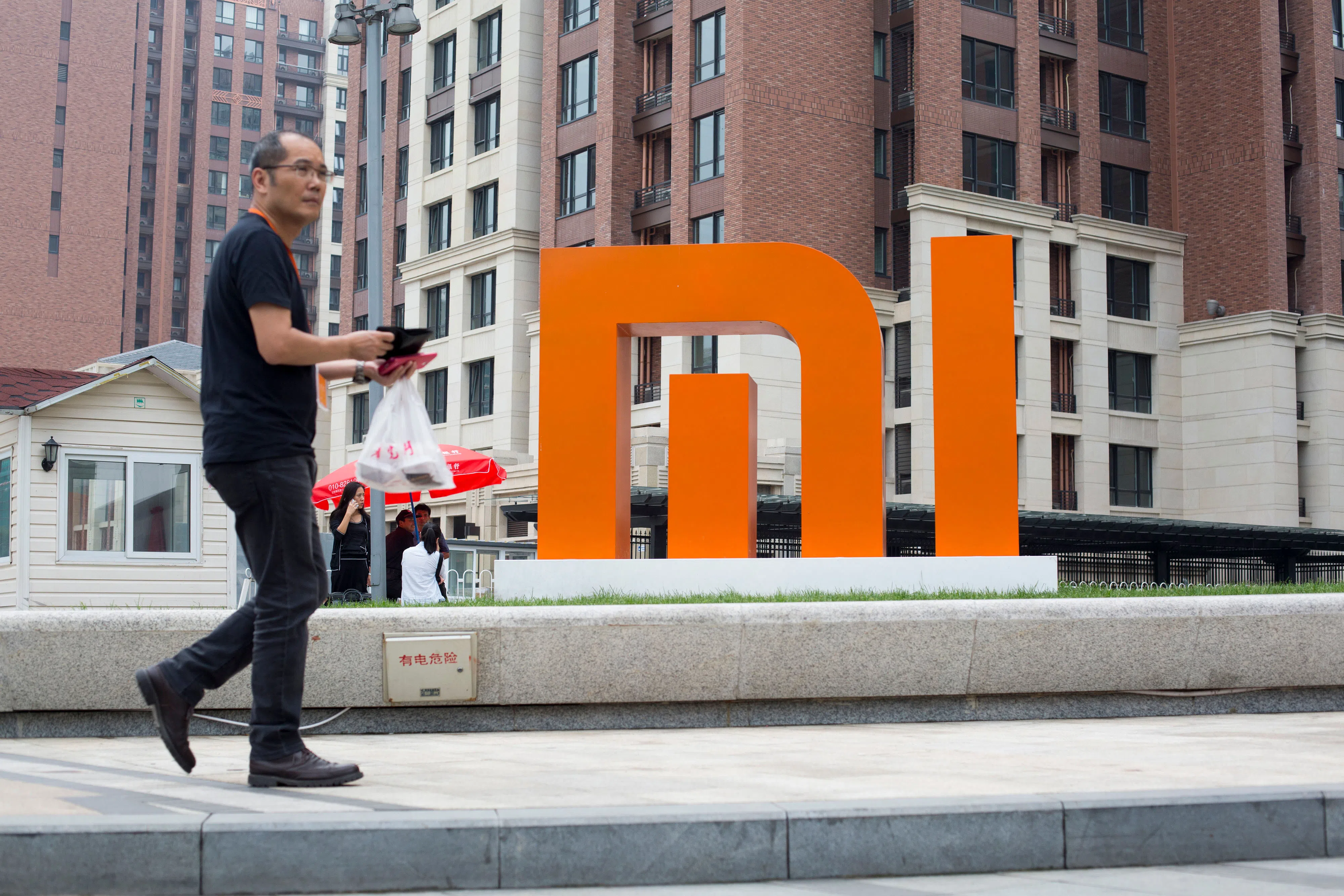 China's Xiaomi guns for Apple with latest tricked-out smartphone - The ...