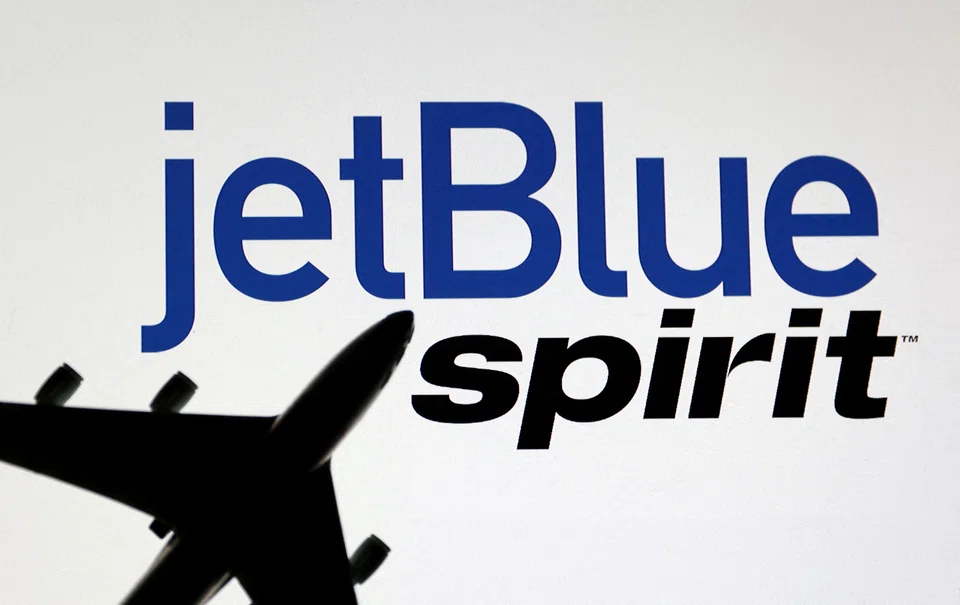 JetBlue will pay US$33.50 per share for Spirit, or as much as US$34.15 depending on timing.