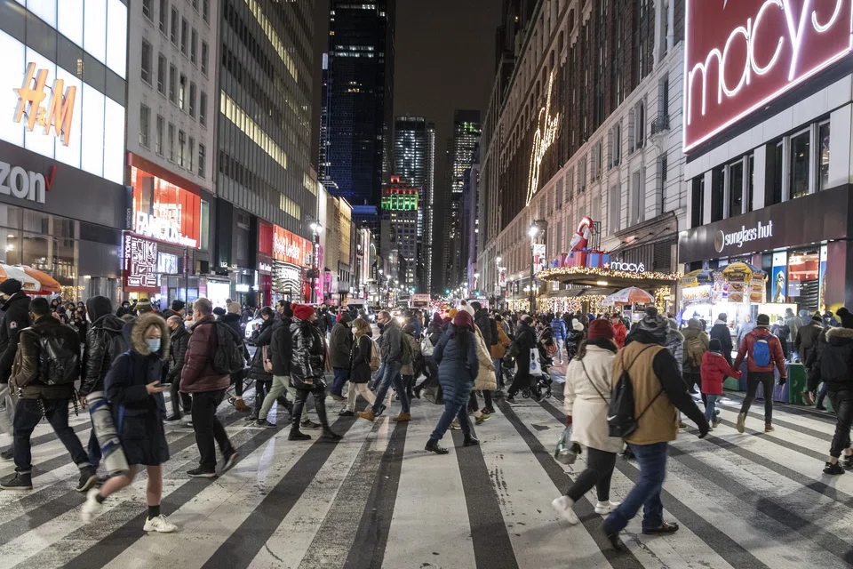 HSBC Asset Management says policymakers may cut rates by a full percentage point before the end of the year, as signs of a US economic recession emerge.