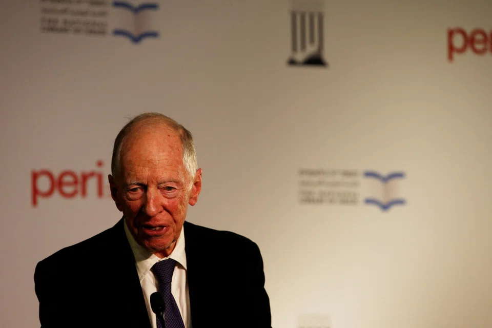Jacob Rothschild (top) belonged to the seventh generation of a banking dynasty that originated with Mayer Amschel Rothschild.