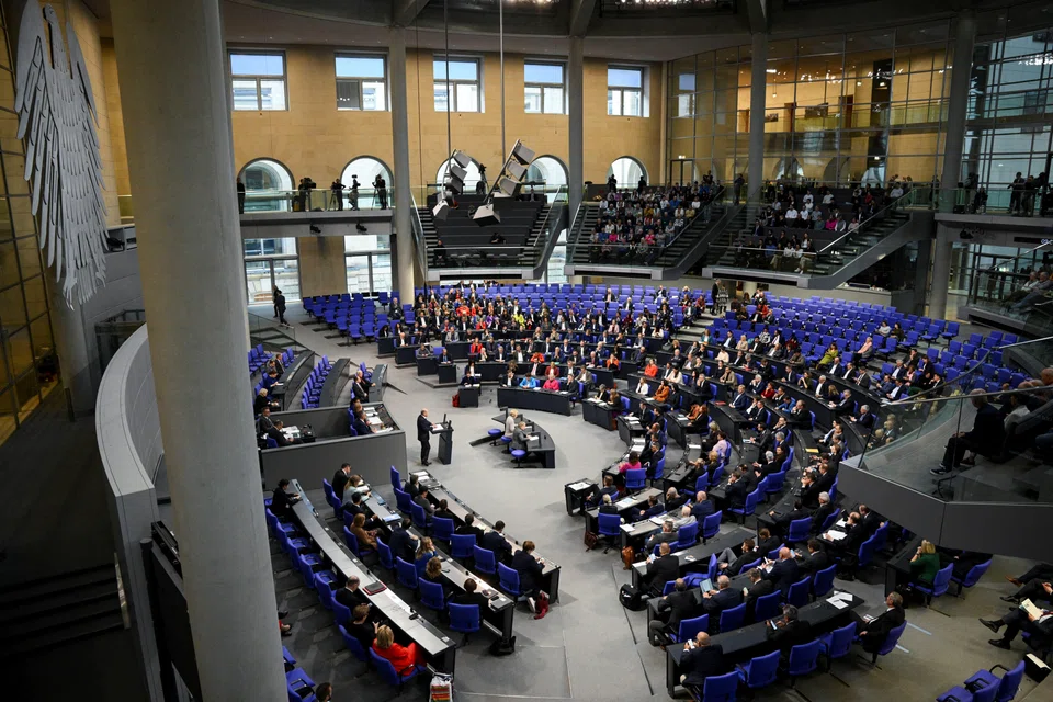 The budget is approved with 392 votes in favour and 274 against in the lower house of Germany’s parliament.