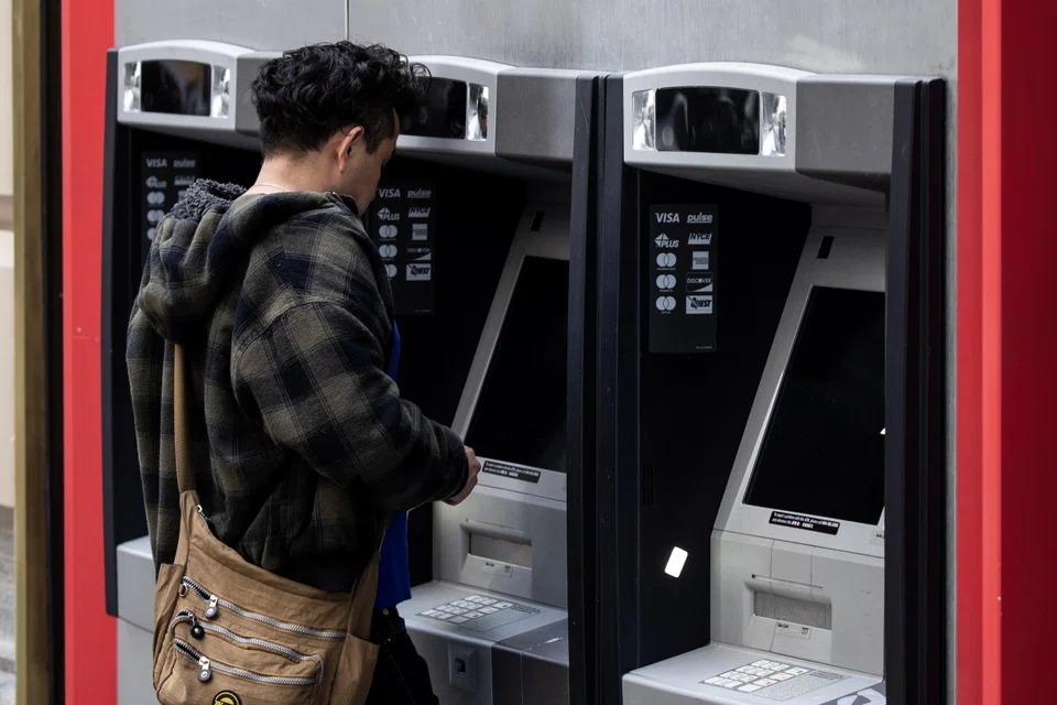 Deposits at small banks fall US$119 billion to US$5.46 trillion in the week ended March 15. 