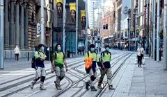 Australia's net employment rose 33,500 in August, in line with market forecasts and mostly reversing a 41,000 fall in July.
