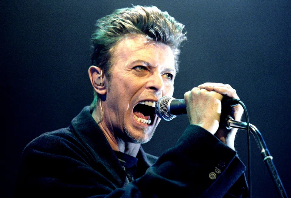 British Pop Star David Bowie still has a cult following in France, where fan clubs such as “Bowie France” sell merchandise, organise concerts and Bowie conventions drawing thousands.