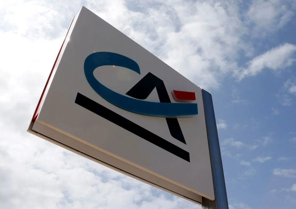 Credit Agricole (above), HSBC and Standard Chartered obtain “type A” licences, allowing them to lead the underwriting of debt issues by domestic and foreign borrowers.