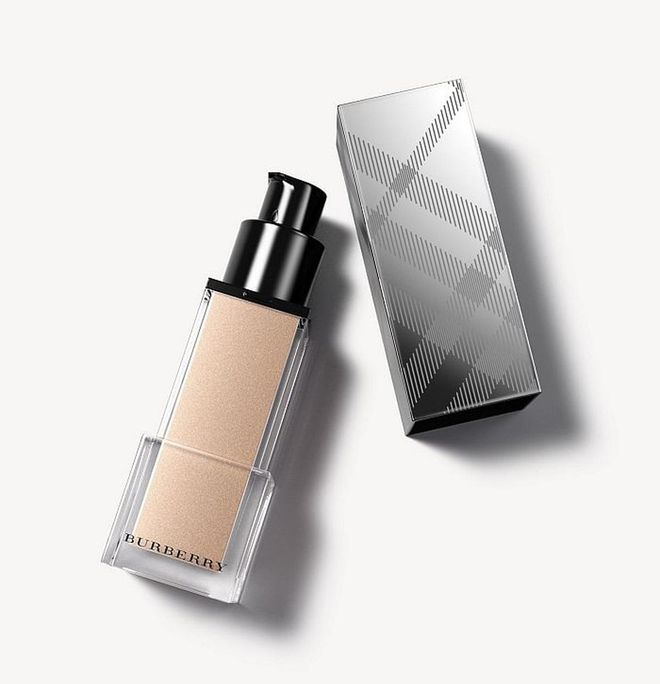 Get your glow on with this liquid illuminator cum primer by Burberry. It comes in two shades and provides a glowy base to your foundation so you look like you are glowing from within. 