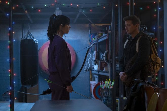 (left to right) Kate Bishop (Hailee Steinfeld) and Hawkeye/Clint Barton (Jeremy Renner) in Marvel Studios' 'Hawkeye'. Photo: Chuck Zlotnick.