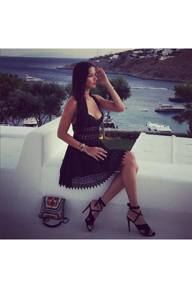 ADRIANA LIMA
While vacationing in Greece, the VS Angel takes in the sunset view with a backdrop view of the isles. —@adrianalima Photo: Instagram