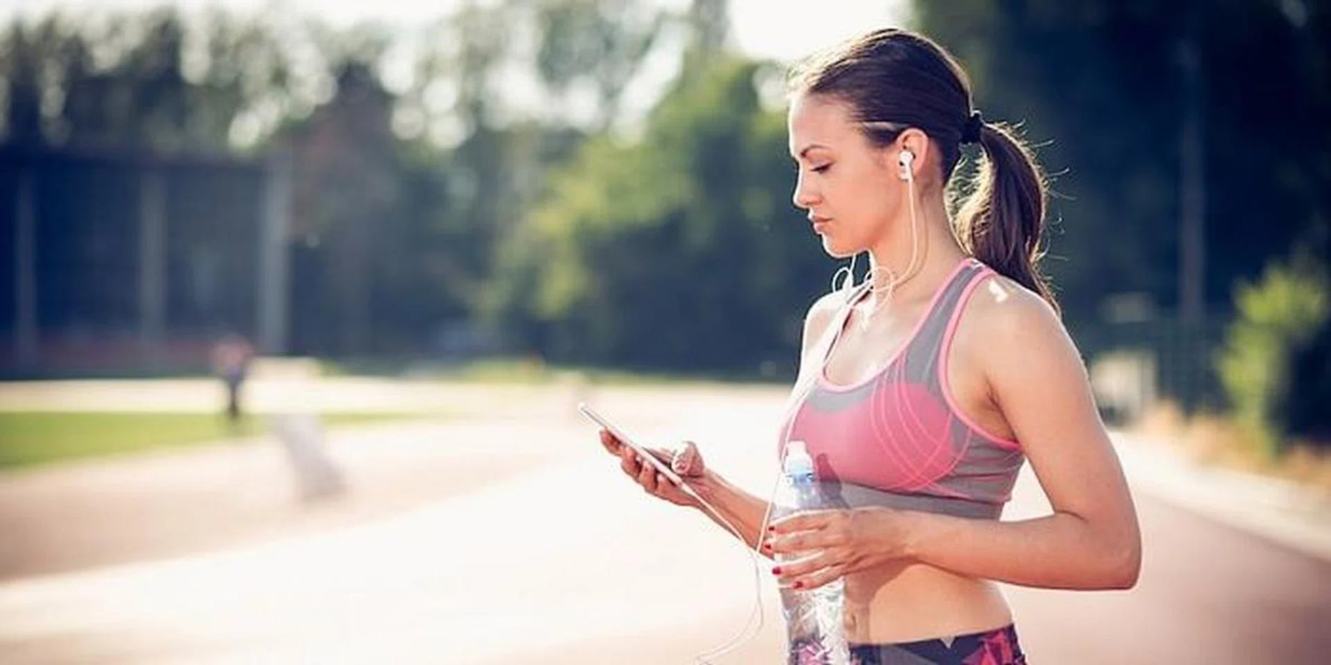 7 Reasons You Should Never Drink Out Of Plastic Water Bottles Harper's Bazaar Singapore