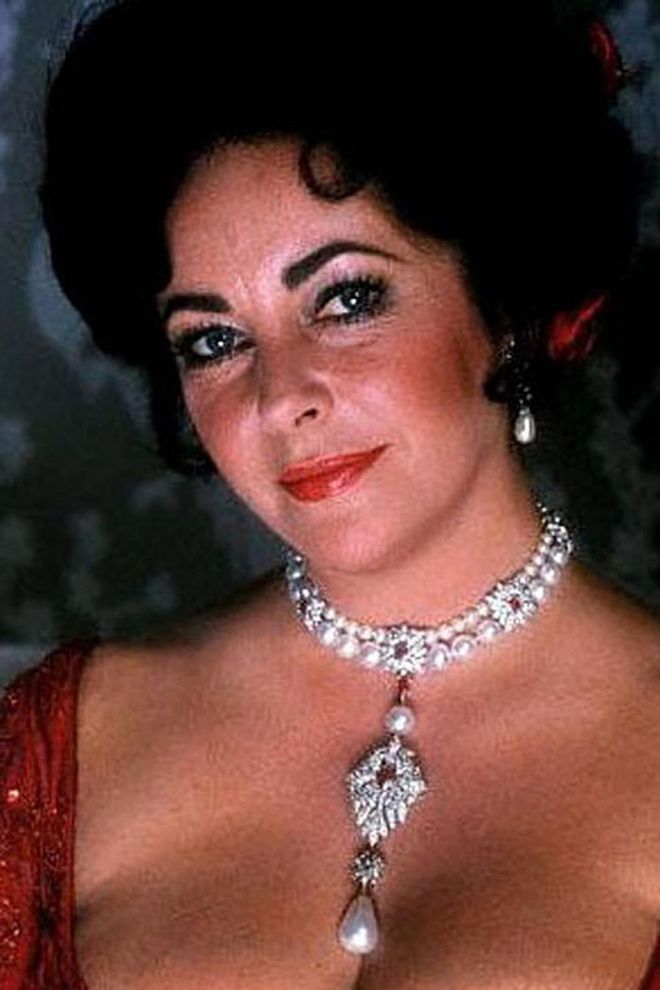 The most famous pearl is the "La Peregrina," (the incomparable). This pearl is pear-shaped and its previous owners include Mary Tudor, Napoleon and most recently, Elizabeth Taylor.
Photo: Getty