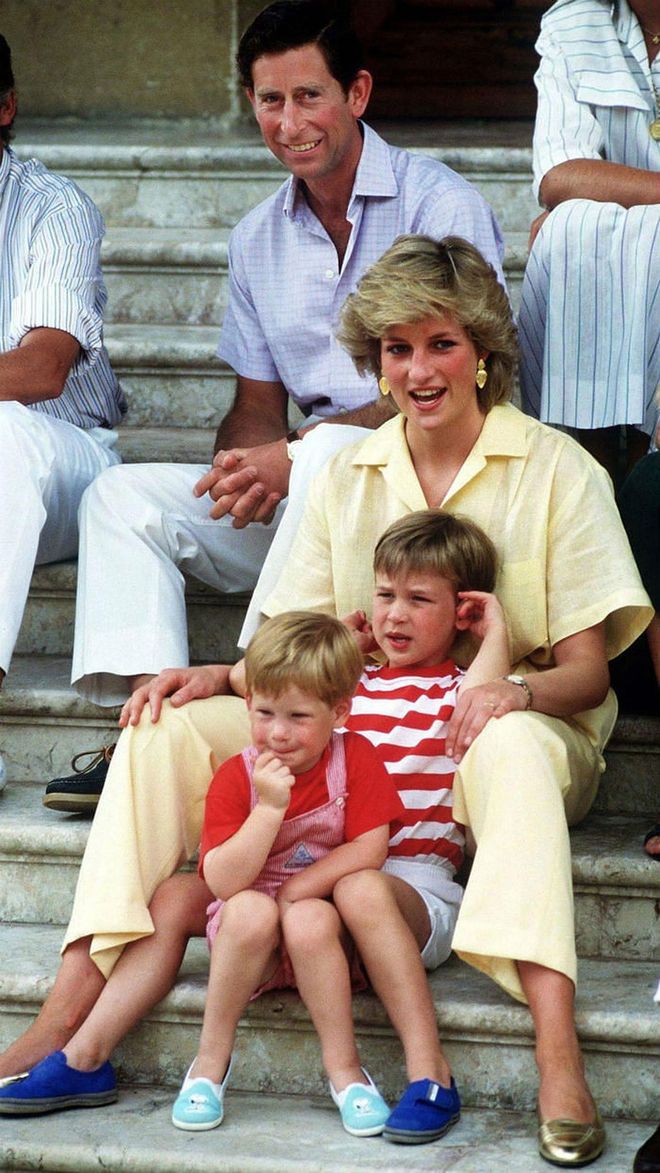 Princess Diana and Prince Charles announced Prince Harry's name the day he left the hospital whereas Prince William's name was not made public for several days.
Photo: Getty
