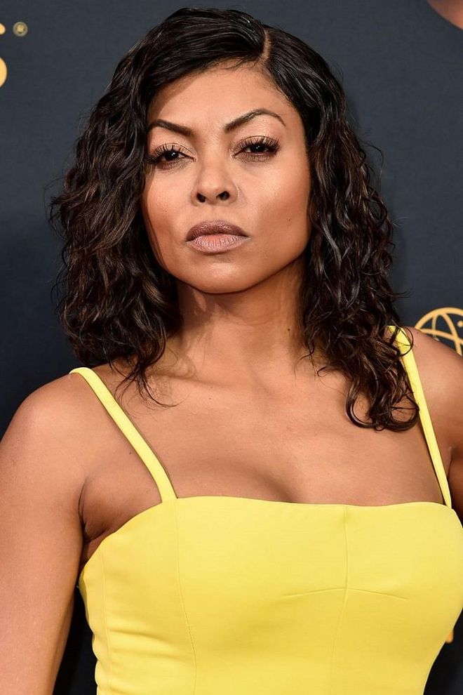 Curly-haired women can also wear the wet hair trend, like Taraji P. Henson at the 2016 Emmy awards. Photo: Getty