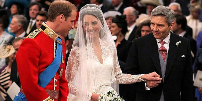Prince William greets his bride at the altar.
Photo: Getty
