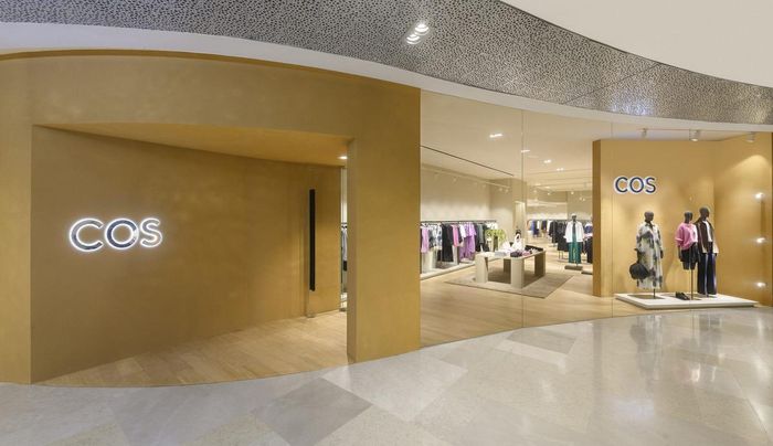 The Cos Store At Ion Orchard Just Unveiled A Refreshed New Look