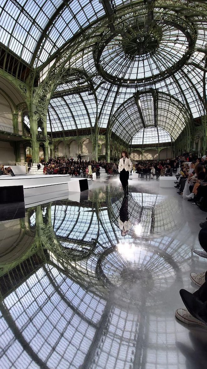 The mirror flooring installed throughout the immense Palais Royal created a stunning illusion of floating in the sky.