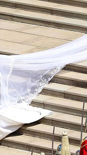 meghan markle wedding dress