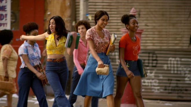 Oscar winner Catherine Martin serves as executive producer and, along with lead costume designer Jeriana San Juan, worked on getting the details of the clothes exactly right. From Studio 54-worthy get-ups for the disco divas to the right sneakers for the hip-hop crew, the street style is completely on point. Photo: Courtesy of Netflix