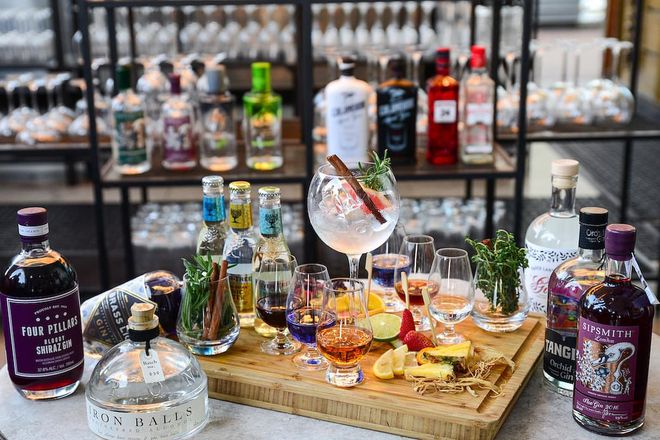 The extensive collection of gin at the Gin Parlour (Photo: The Fullerton Bay Hotel)
