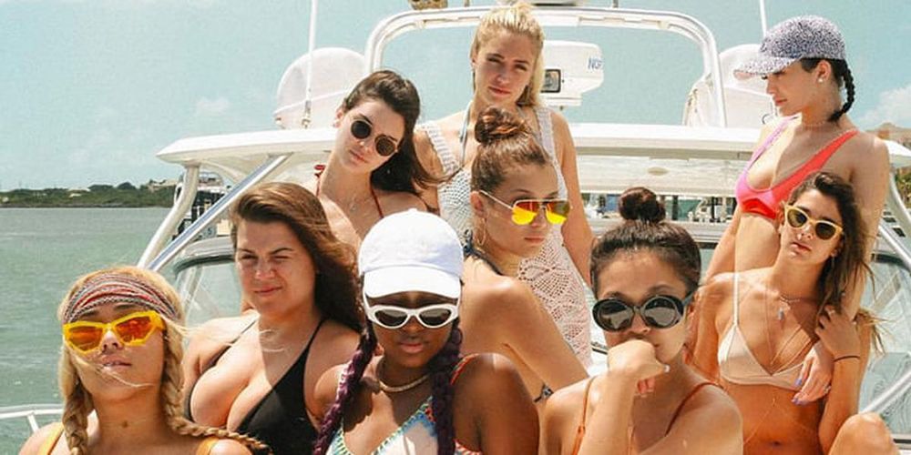 Kylie Jenner Celebrated Her 19th Birthday On Boat With Kendall, Bella & More