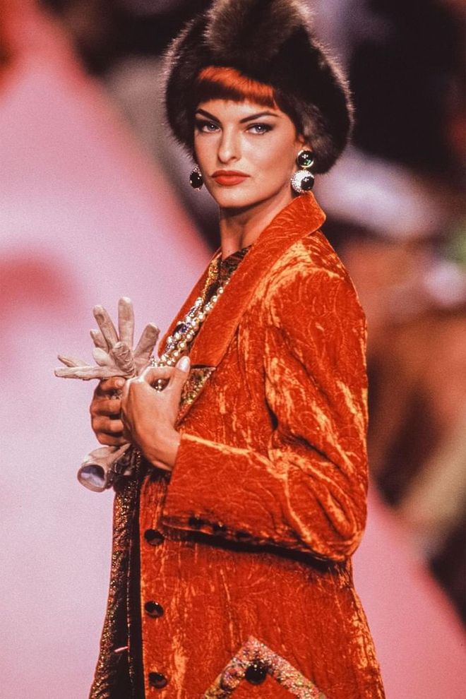 Valentino Haute Couture Autumn/Winter 1991-1992 fashion show. Photo: Getty 
