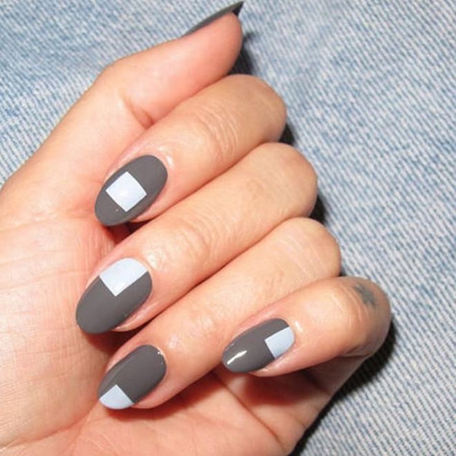 A lesson in geometry: oval shaped nails adorned with squares look chic.
@nataliepavioskinails
