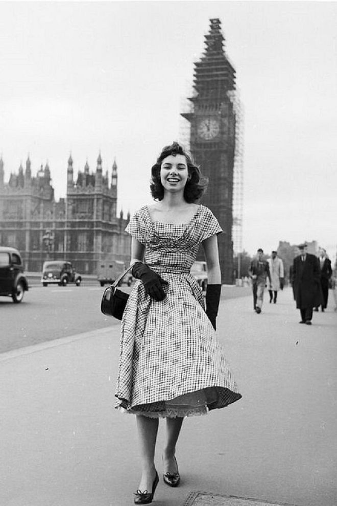 Marigold Russell models a new outfit outside London's Big Ben.

Photo: Getty