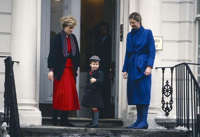 On January 15, 1987, Princess Diana took Prince William to his first day at Wetherby School in London, where he was welcomed by headmistress Frederika Blair Turner.

Photo: Getty 
