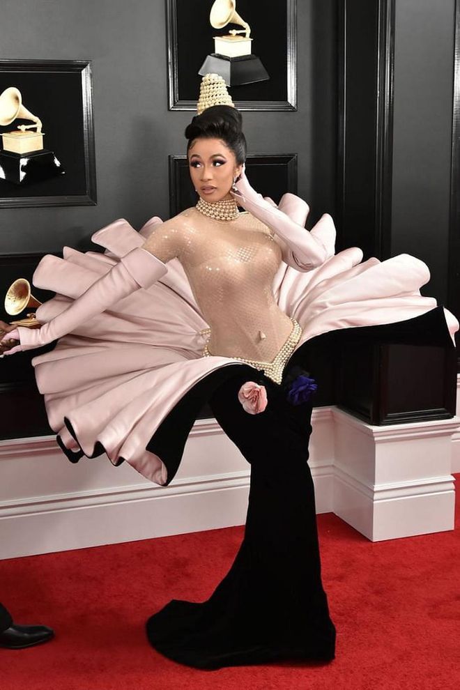 Cardi B looked like a work of art in this vintage Mugler dress she wore to the 2019 Grammy Awards.