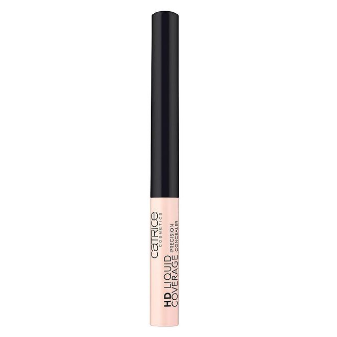 Ideal for hiding bumpiness and unexpected breakouts, this concealer comes equipped with a tiny brush for precise application. The ultra-fluid texture makes it easy for foolproof blending and is pigment packed so a little goes a long way. Once set with powder, you can be assured it wouldn’t budge and smudge for hours on end.