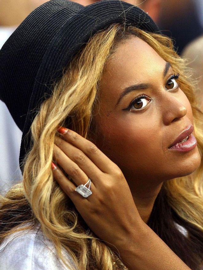 Jay Z gave Beyoncé a $5 million, 18-carat Lorraine Schwartz diamond in April 2008.

