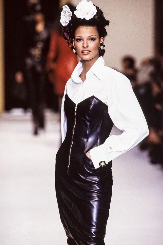 Chanel RTW Autumn/Winter 1992-1993 fashion show. Photo: Getty 