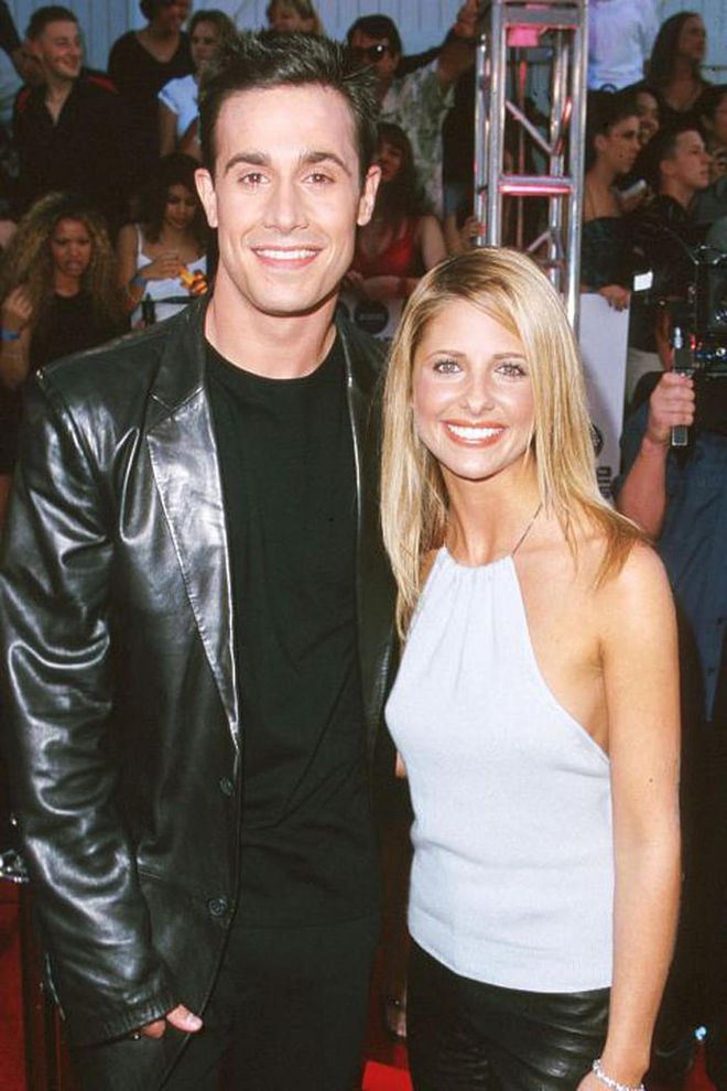 Where they met: While Gellar and Prinze Jr. met on the set of I Know What You Did Last Summer, a teen horror flick that came out in 1997, they didn't actually start dating until 2000.
Length of relationship: Once the pair got together it didn't take long for them to get engaged in 2001 and to plan their wedding, which took place in Mexico in September 2002. They've since added two kids to their family.
Cutest moment: Gellar recently offered some sage advice on how to make marriage last. She told People magazine: "Take the ten minutes—put the phone down. Have a cup of coffee together. Walk the dog at the end of the night. Read a story with your kids. Make the most of the time that you have. We are all pulled in so many directions, so make sure that, whichever one you are focusing on, you're present."