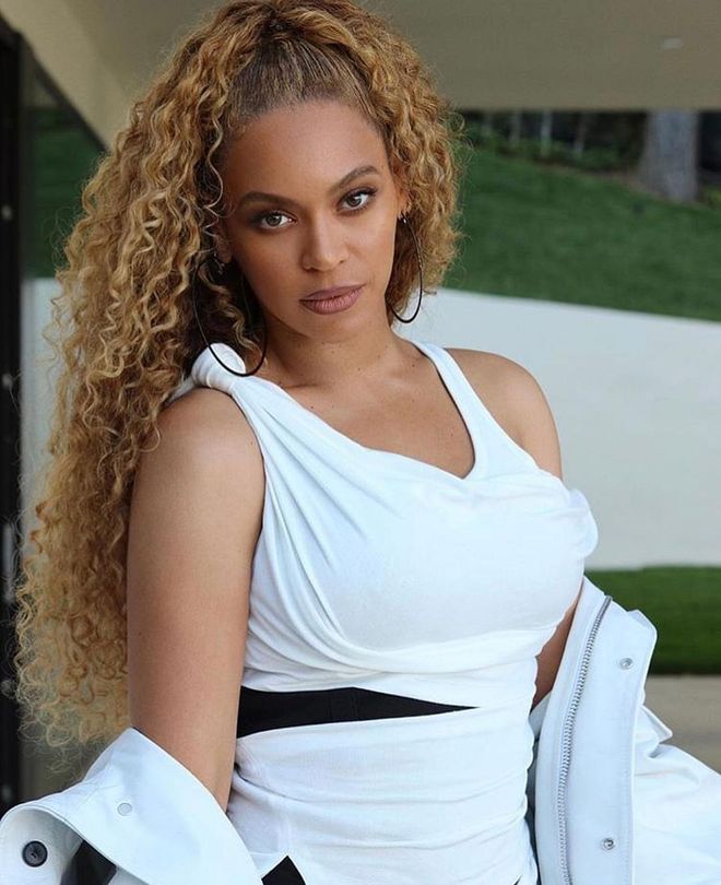 Nobody does it better than Beyoncé when it comes to looking flawless in an Alexander Wang dress. Instead of showing skin, why not you show off your bust with an asymmetrical neckline like Queen B? 

Photo: Instagram
