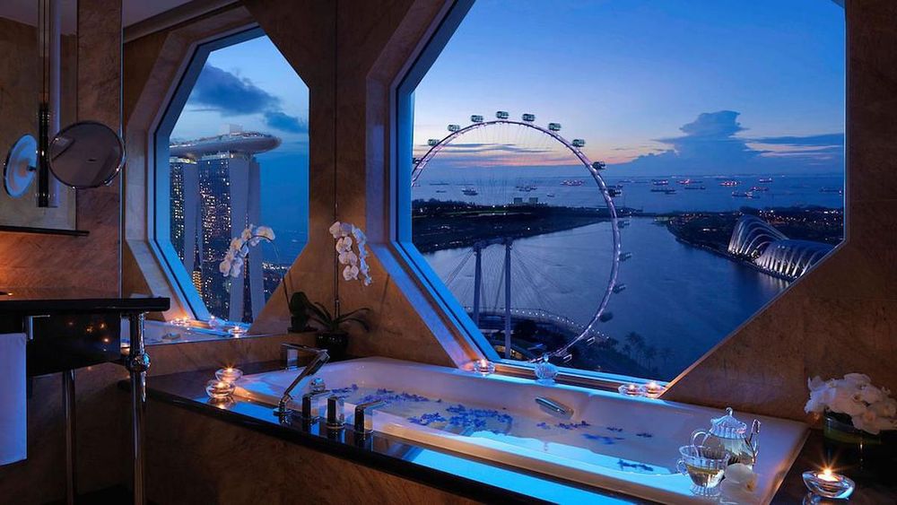 Photo: The Ritz Carlton, Millenia Singapore