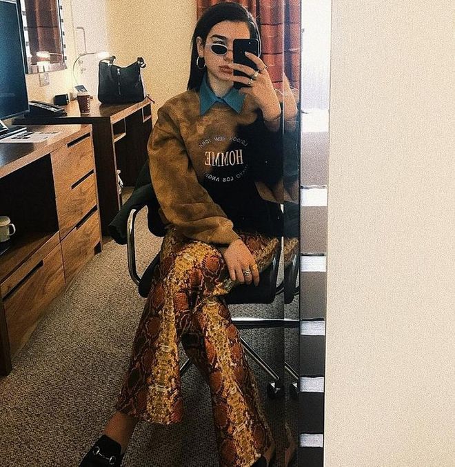 Her rehearsal look: a Balenciaga sweatshirt, I.AM.GIA leopard-print pants, Illesteva Marianne sunglasses and a pair of Gucci Princeton loafers. Maybe this should go on stage instead.
Photo: Instagram